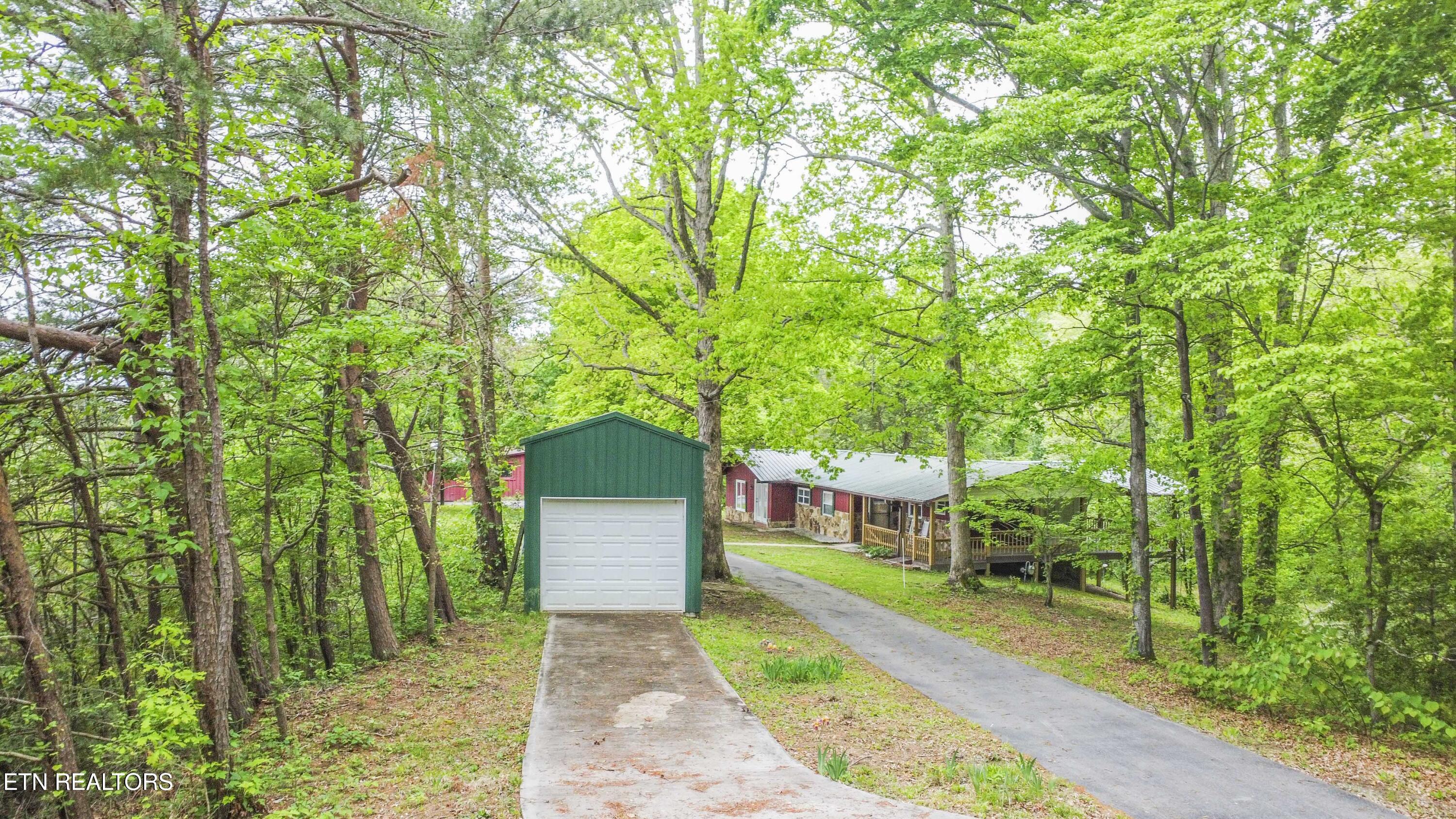 355 Eli Lane Oneida, TN 37841 - Photo 56 of 58 drone 14_1