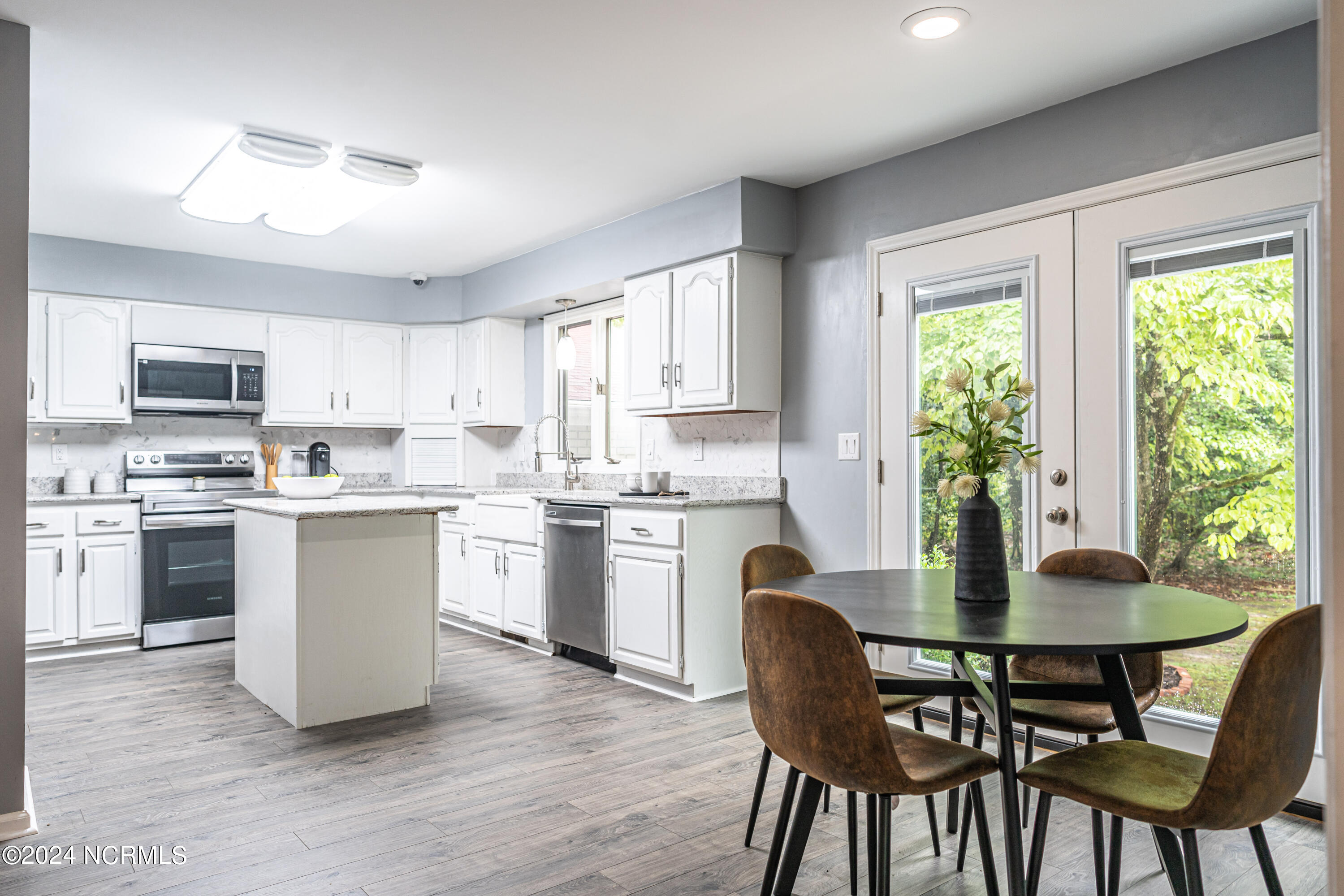 148 Edgewood Road Cameron, NC 28326 - Photo 24 of 61 Breakfast nook with patio access