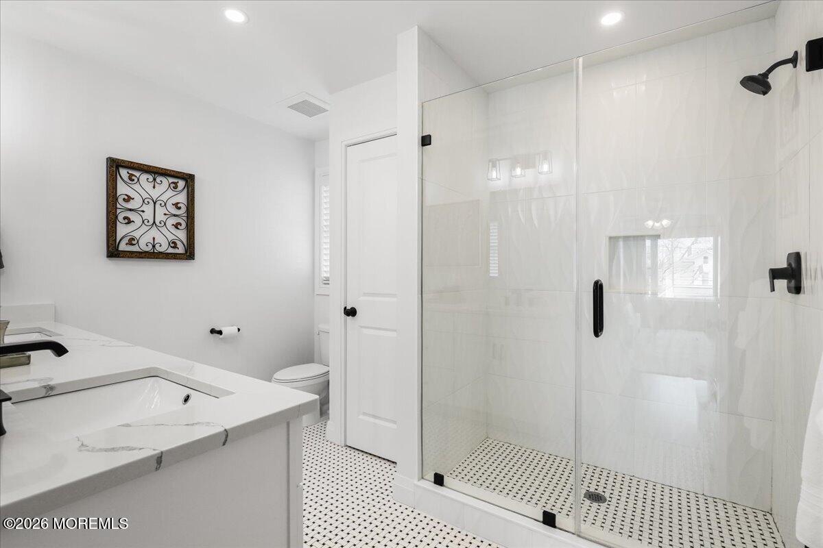 174 Church Street Keyport, NJ 07735 - Photo 19 of 38 29-Primary Bathroom