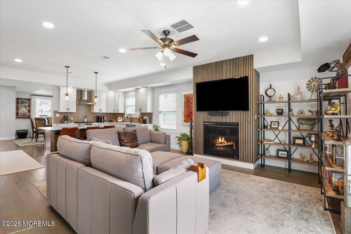 174 Church Street Keyport, NJ 07735 - Photo 10 of 38 19-Family Room