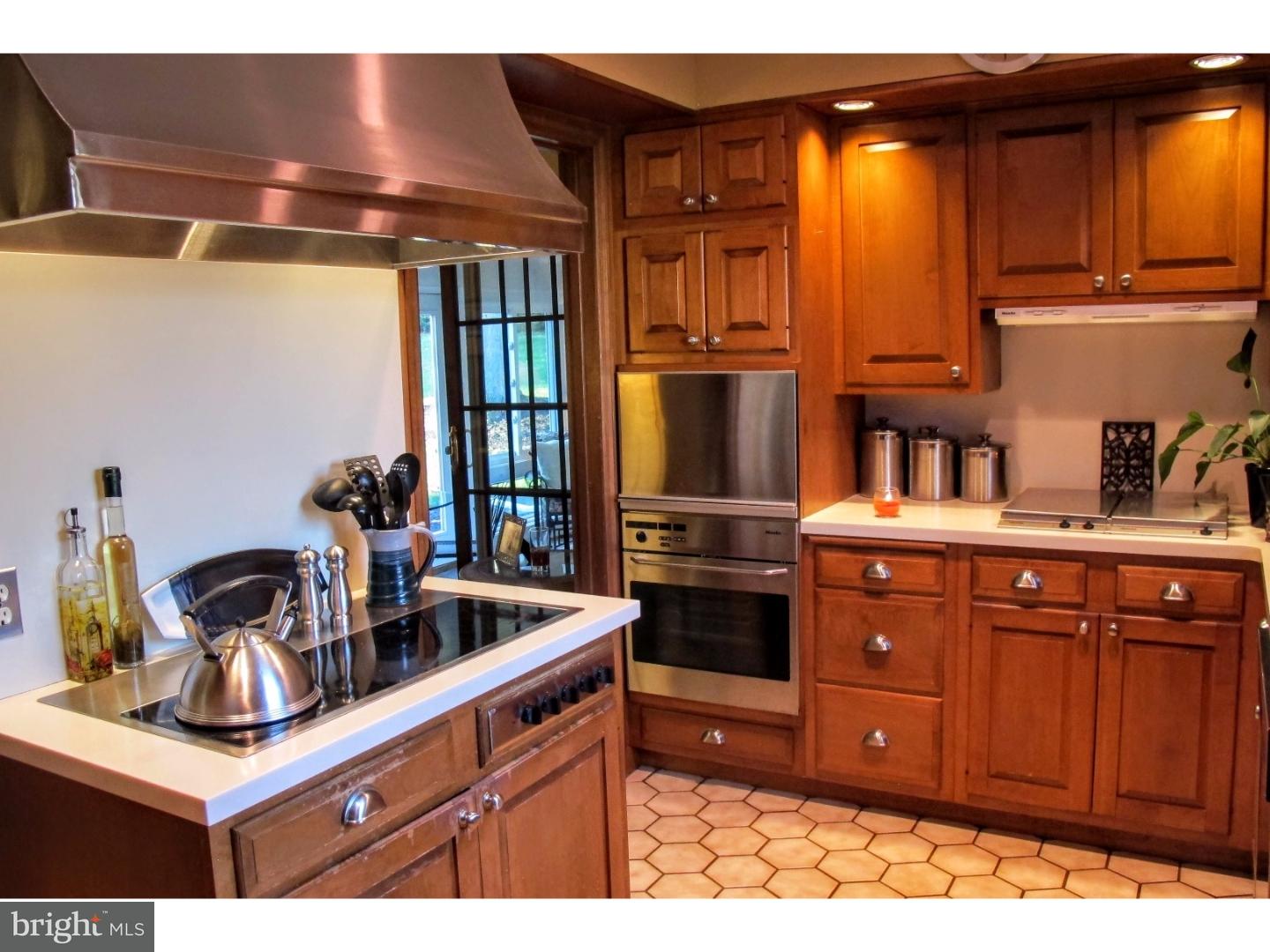 1545 Valley Road Lancaster, PA 17603 - Photo 12 of 24 Kitchen