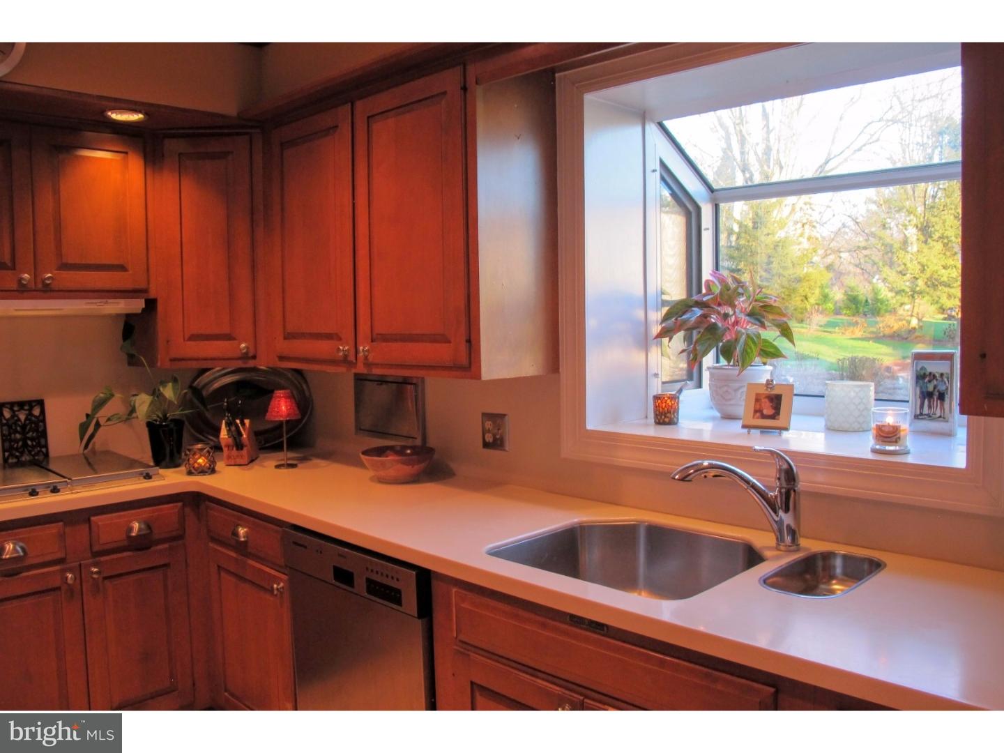 1545 Valley Road Lancaster, PA 17603 - Photo 10 of 24 Kitchen