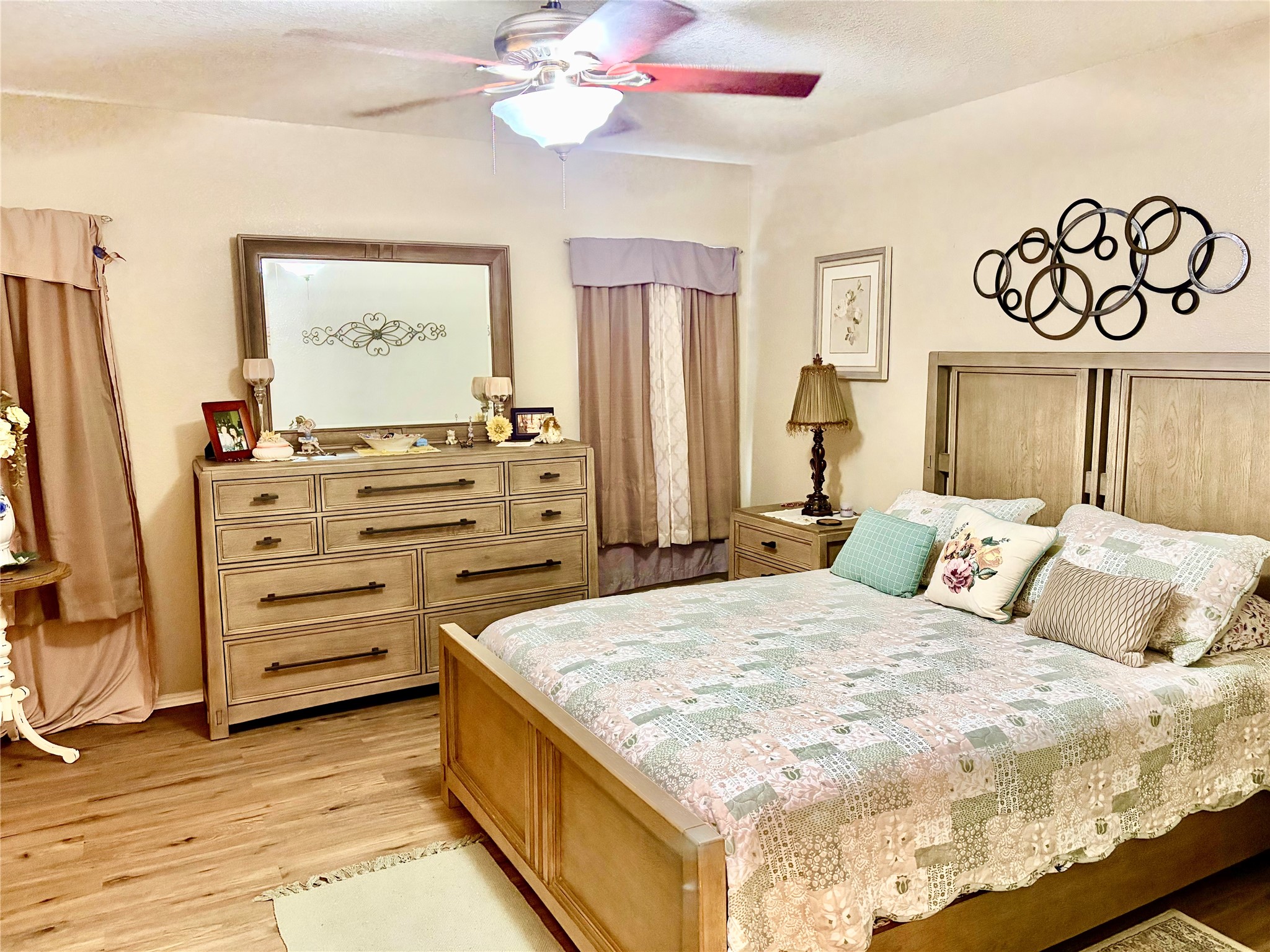 5211 Roth Forest Lane Spring, TX 77389 - Photo 3 of 7 Gallery Image 3