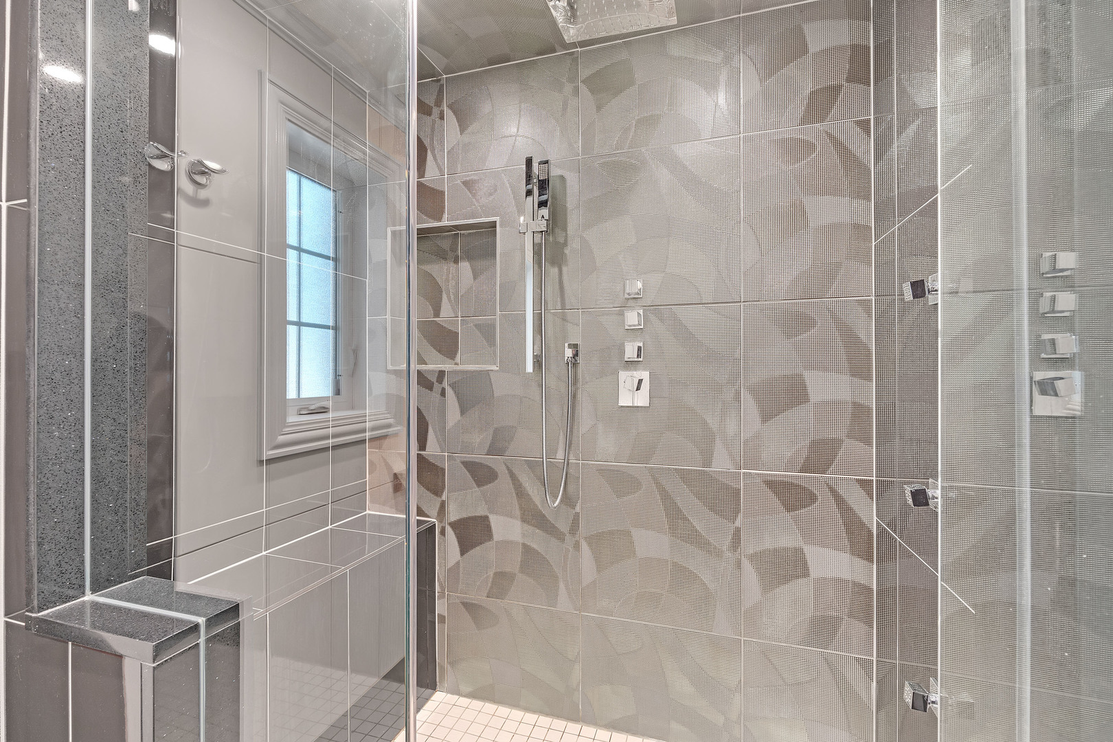 210 West Pickwick Road Arlington Heights, IL 60005 - Photo 15 of 35