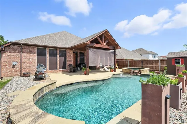 $447,900 | 10121 Red Bluff Lane, Fort Worth, TX 76177