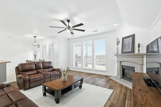 $447,900 | 10121 Red Bluff Lane, Fort Worth, TX 76177