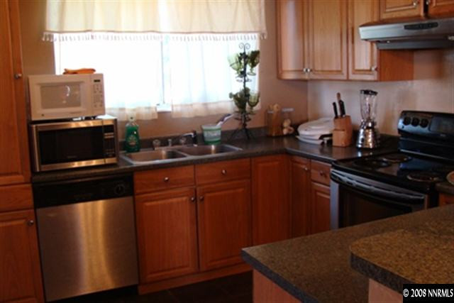 41 Smithridge Park Reno, NV 89502 - Photo 4 of 9 Photo 4
