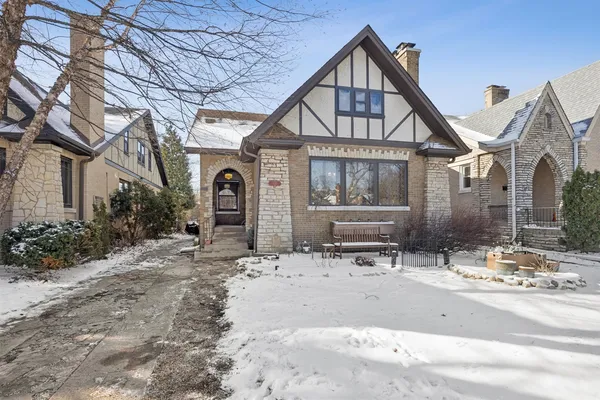 $850,000 | 1120 Dobson Street, Evanston, IL 60202