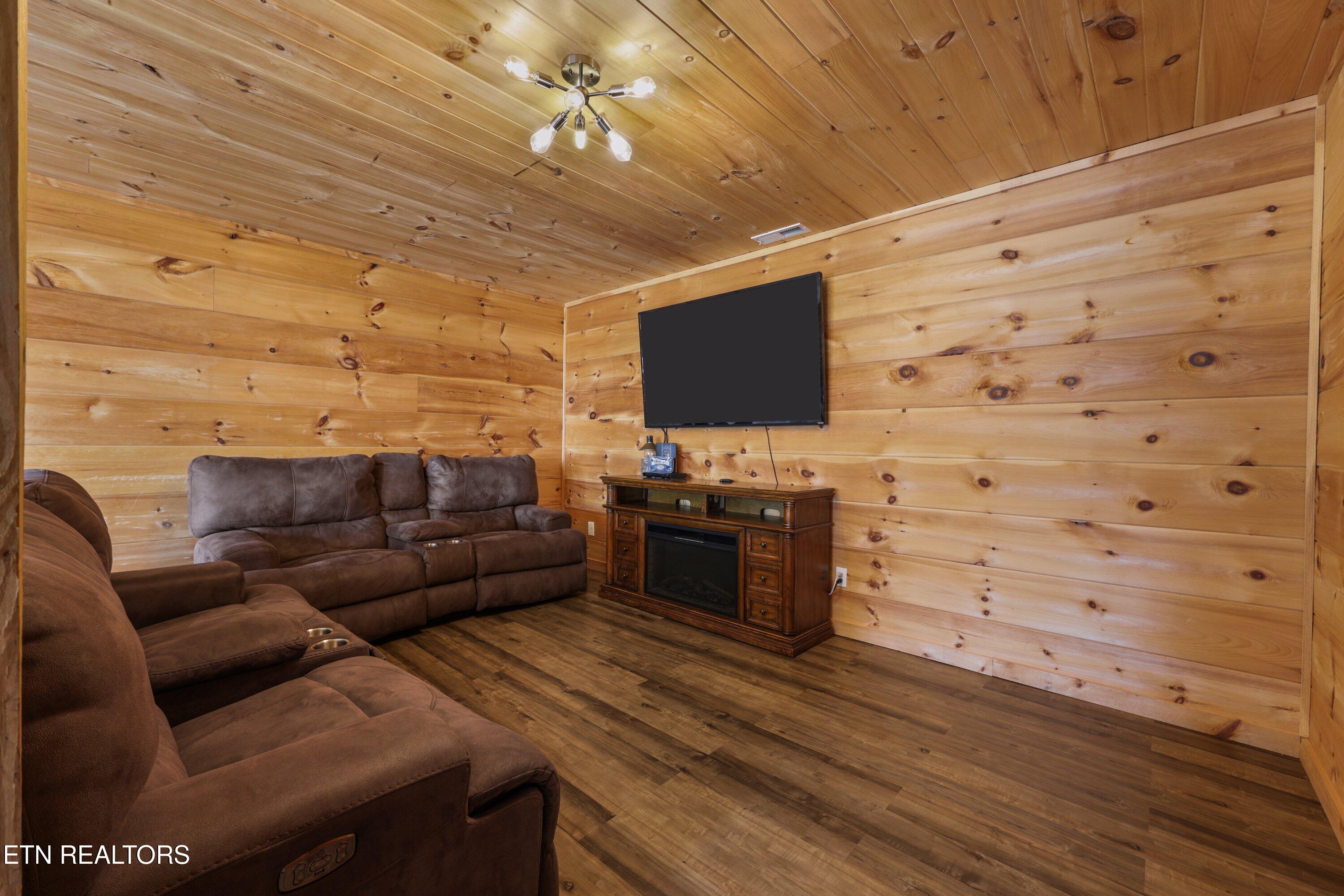 689 Shell Mountain Road Sevierville, TN 37876 - Photo 42 of 52 689 Shell Mountain Rd33