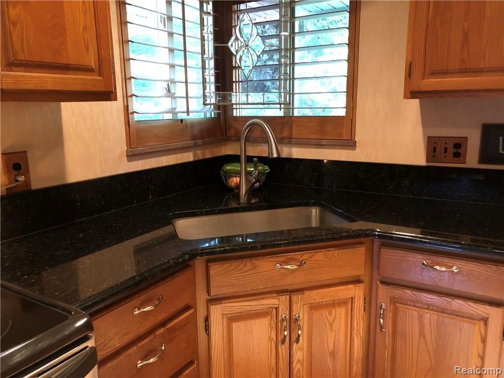 8500 Ferry Road Grosse Ile, MI 48138 - Photo 18 of 38 IMG_0418.jpg