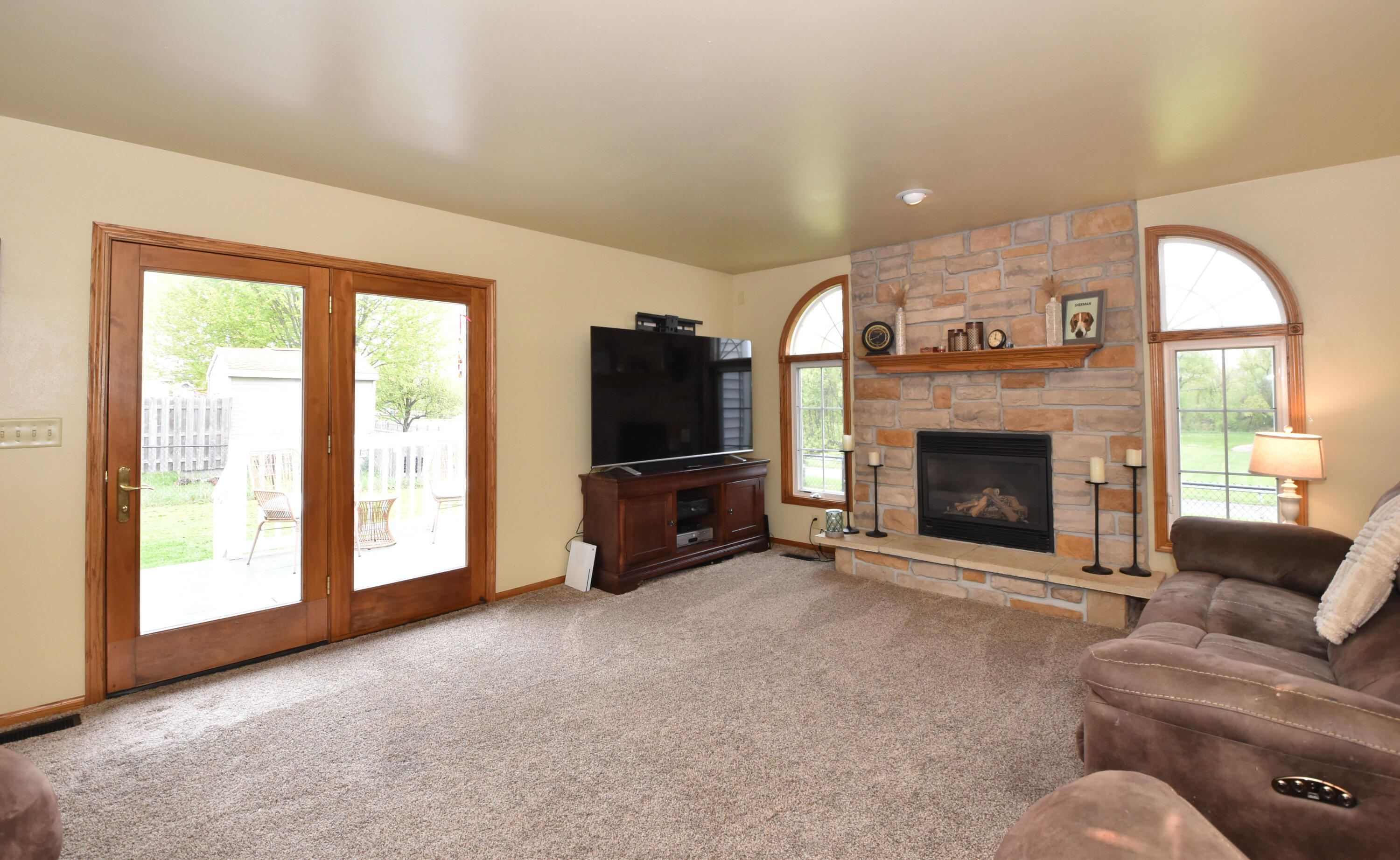 102 Mill Avenue Union Grove, WI 53182 - Photo 11 of 35 family room