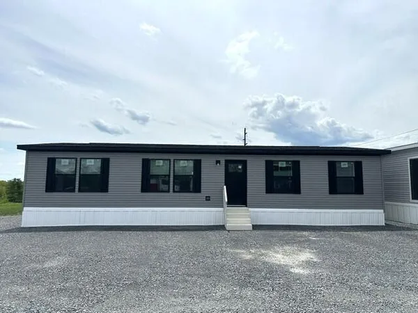 $295,000 | 8 Kelley Street, Fairfield, ME 04937