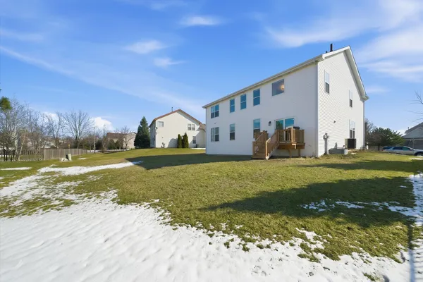 $490,000 | 510 Golden Valley Lane, Algonquin, IL 60102