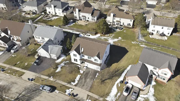 $490,000 | 510 Golden Valley Lane, Algonquin, IL 60102