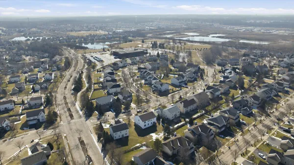 $490,000 | 510 Golden Valley Lane, Algonquin, IL 60102