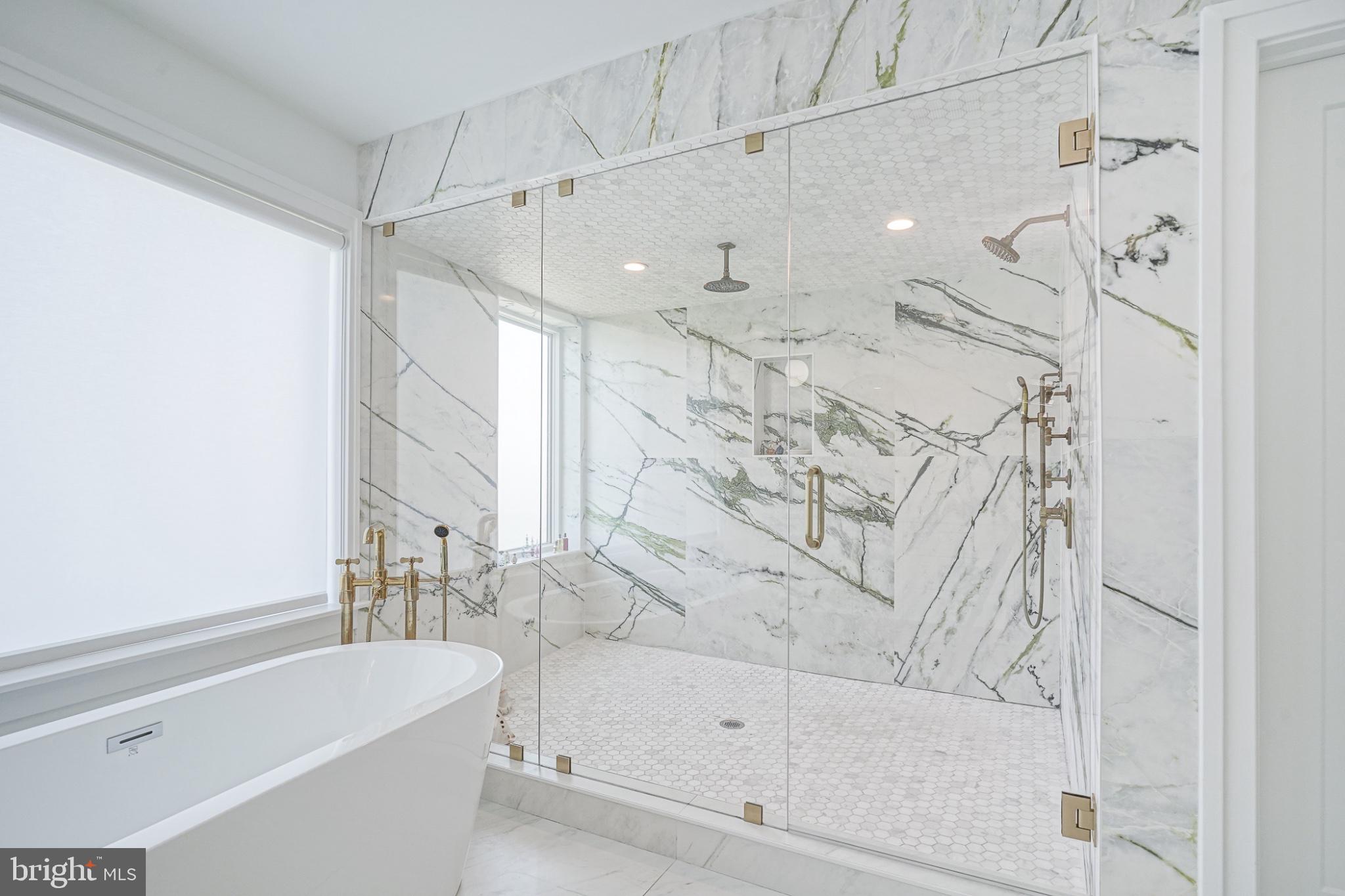622 South Clarion Street Philadelphia, PA 19147 - Photo 21 of 57 Luxurious marble bath retreat.
