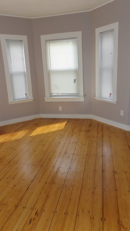 397 Crescent Avenue Chelsea, MA 02150 - Photo 3 of 14