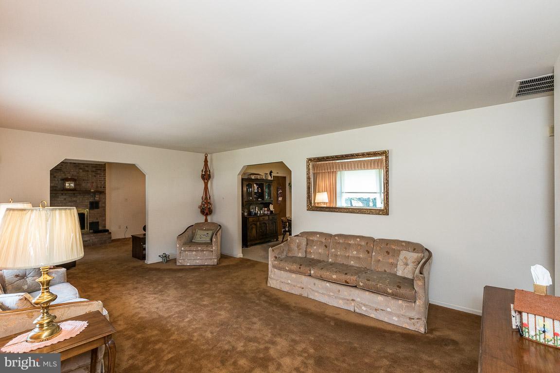 12601 Cherry Tree Crossing Road Brandywine, MD 20613 - Photo 3 of 30 Living Room