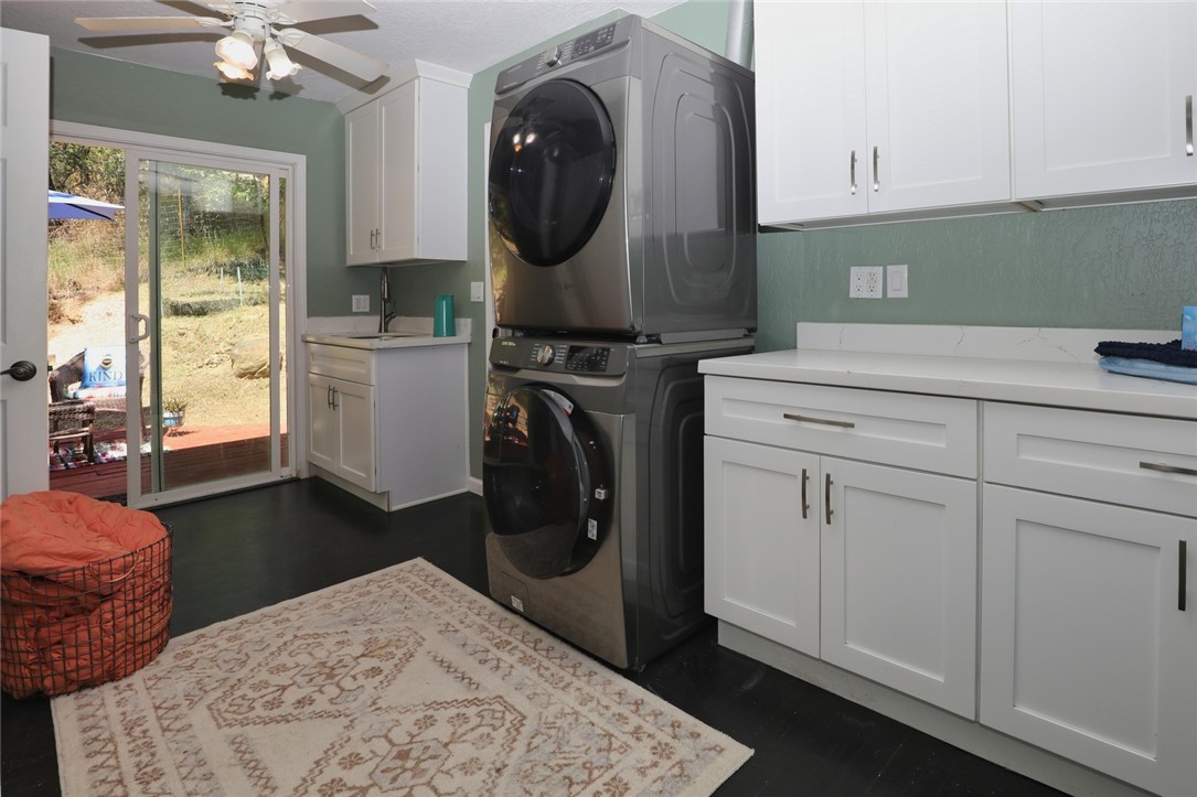 9712 Harrington Flat Road Middletown, CA 95461 - Photo 14 of 38 Laundry Room
