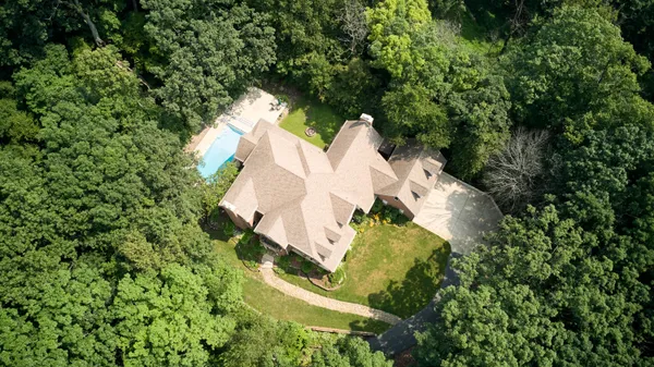 $1,250,000 | 273 Bridlewood Lane, Valparaiso, IN 46385