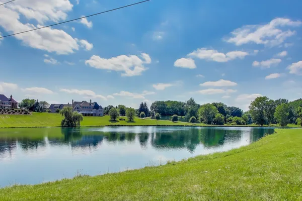 $1,250,000 | 273 Bridlewood Lane, Valparaiso, IN 46385
