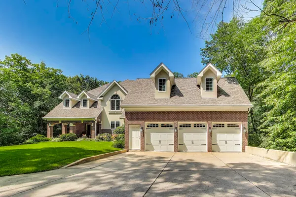 $1,250,000 | 273 Bridlewood Lane, Valparaiso, IN 46385