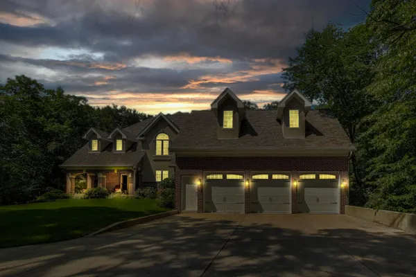 $1,250,000 | 273 Bridlewood Lane, Valparaiso, IN 46385