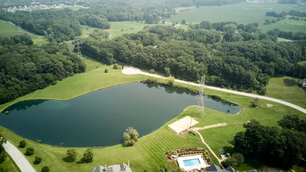 $1,250,000 | 273 Bridlewood Lane, Valparaiso, IN 46385