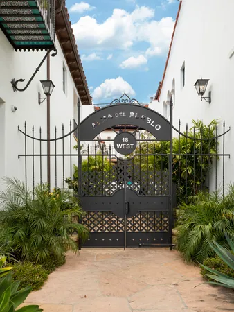 $4,850 | 18 West Victoria Street, Unit 302, Santa Barbara, CA 93101