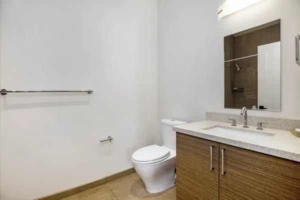 $4,850 | 18 West Victoria Street, Unit 302, Santa Barbara, CA 93101