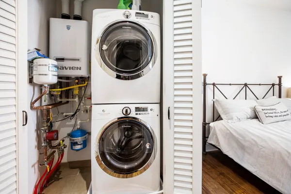 $4,850 | 18 West Victoria Street, Unit 302, Santa Barbara, CA 93101