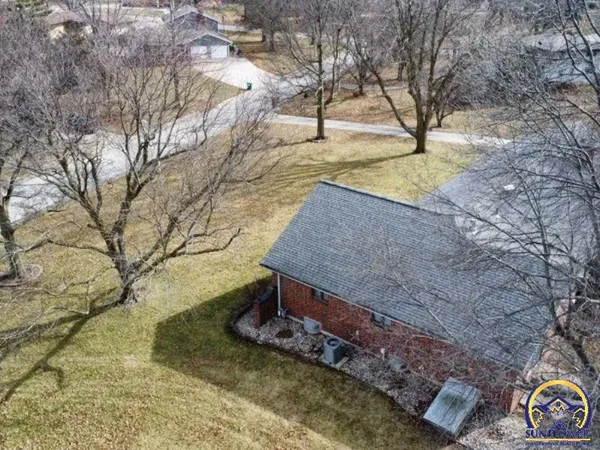 $385,000 | 1206 Wentley Drive, Hiawatha, KS 66434