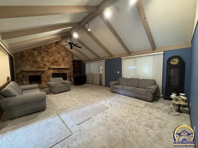 $385,000 | 1206 Wentley Drive, Hiawatha, KS 66434