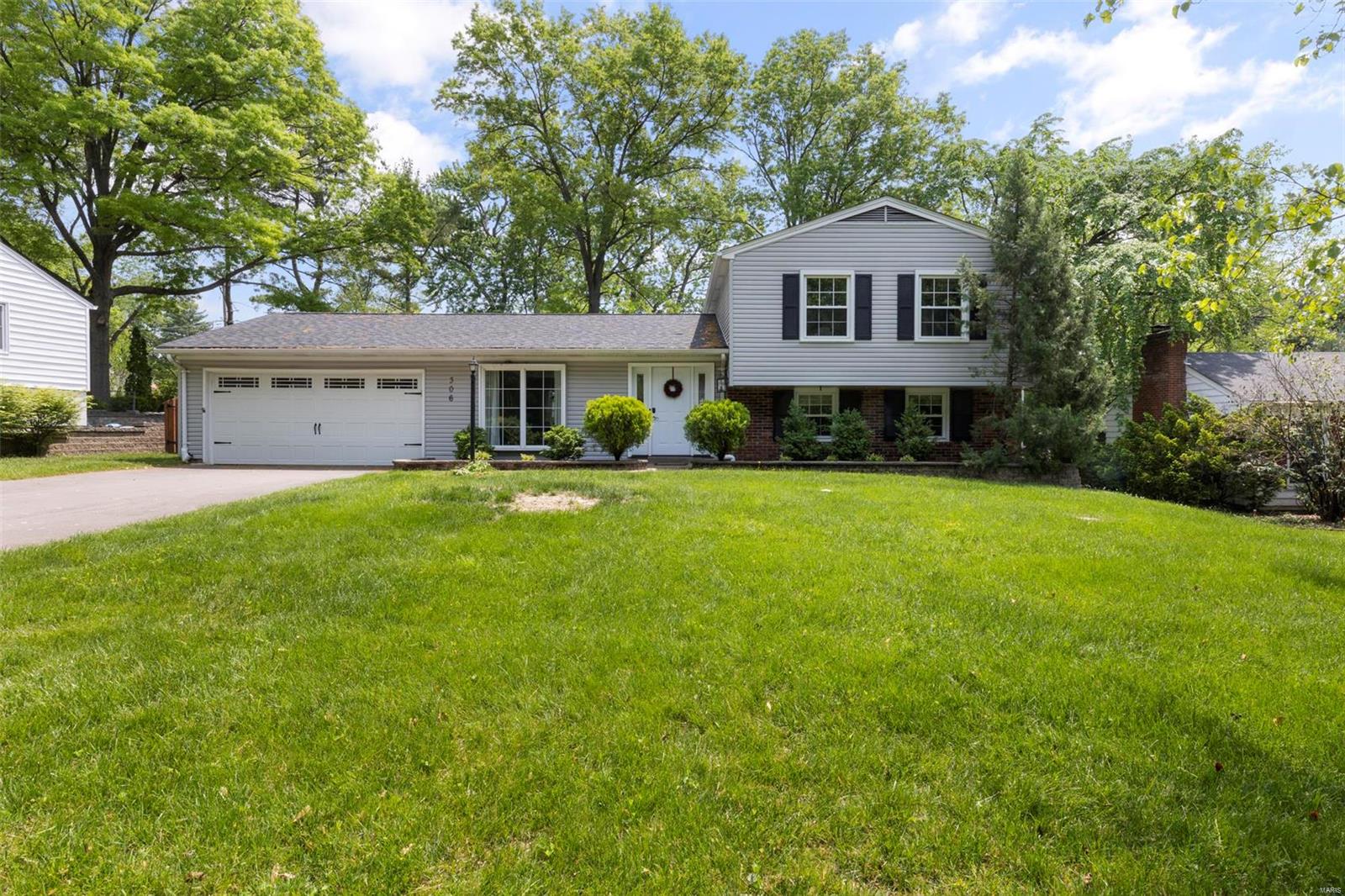 306 Providence Road Ballwin, MO 63011 - Photo 1 of 30 Gallery Image 1
