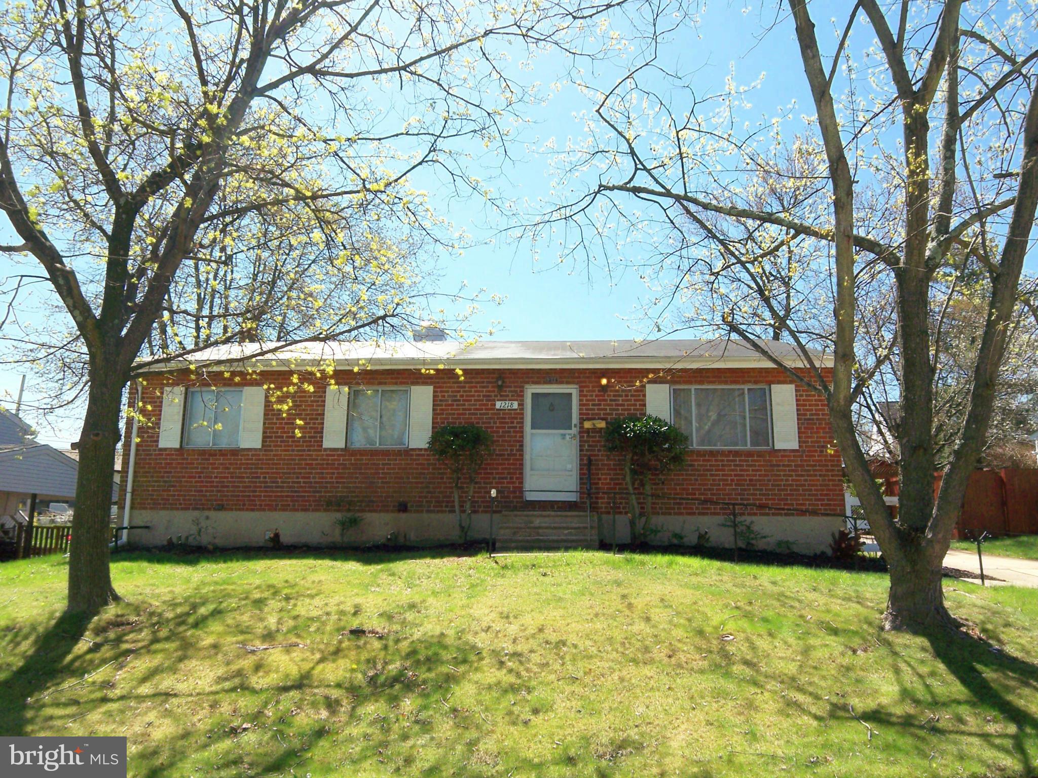 1218 Canberwell Road Baltimore, MD 21228 - Photo 1 of 30 Brick Front