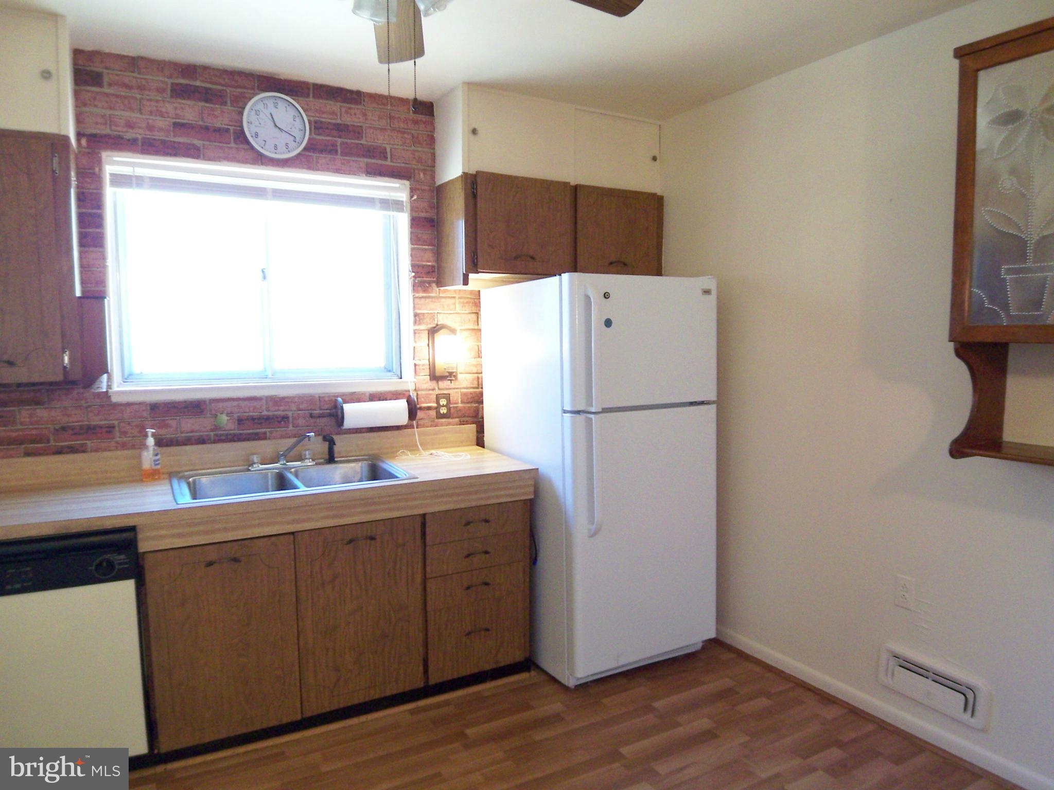 1218 Canberwell Road Baltimore, MD 21228 - Photo 14 of 30 Kitchen