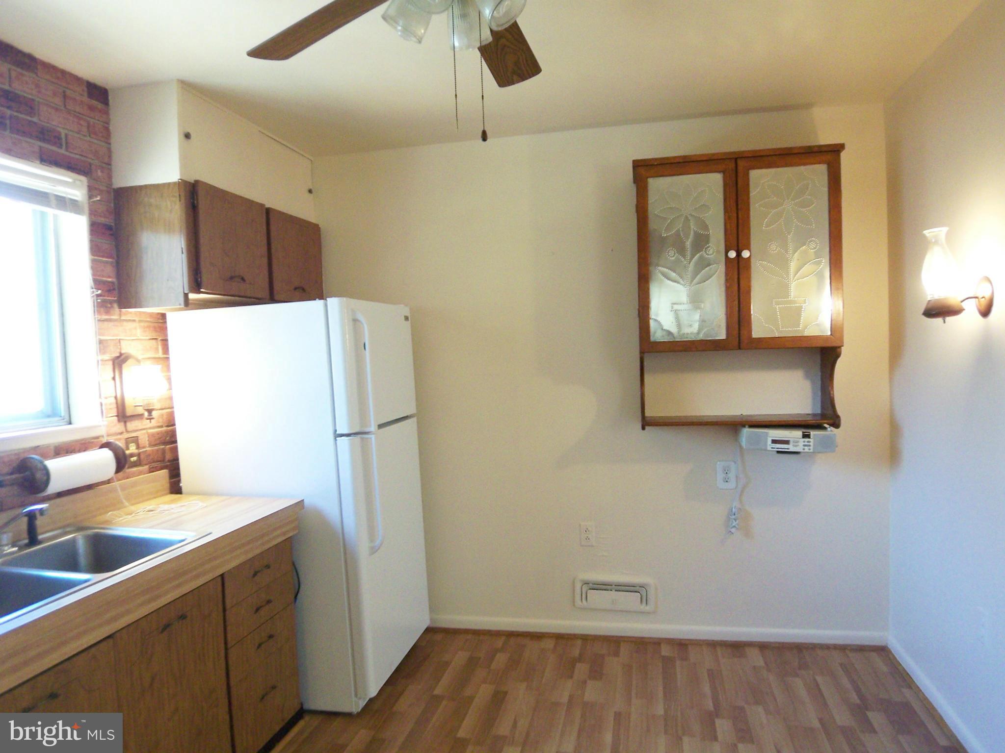 1218 Canberwell Road Baltimore, MD 21228 - Photo 15 of 30 Kitchen