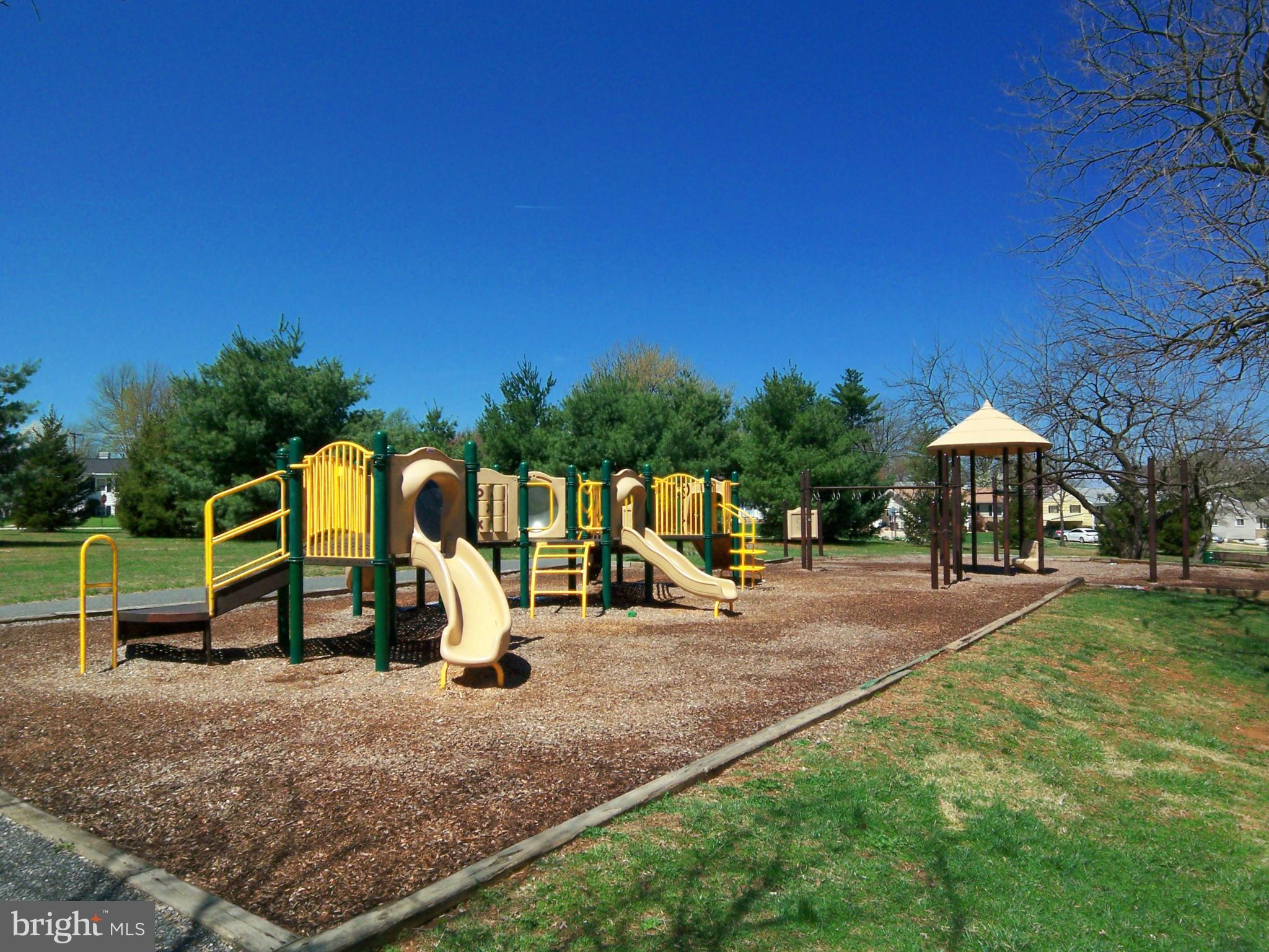 1218 Canberwell Road Baltimore, MD 21228 - Photo 29 of 30 Community Park