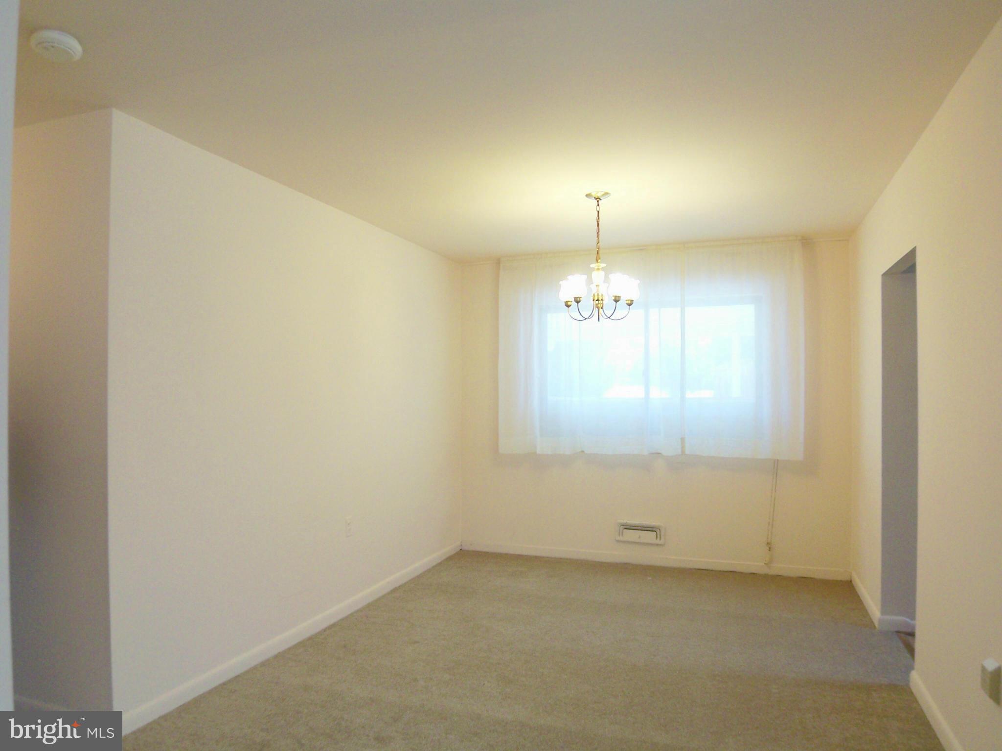 1218 Canberwell Road Baltimore, MD 21228 - Photo 10 of 30 Dining Room