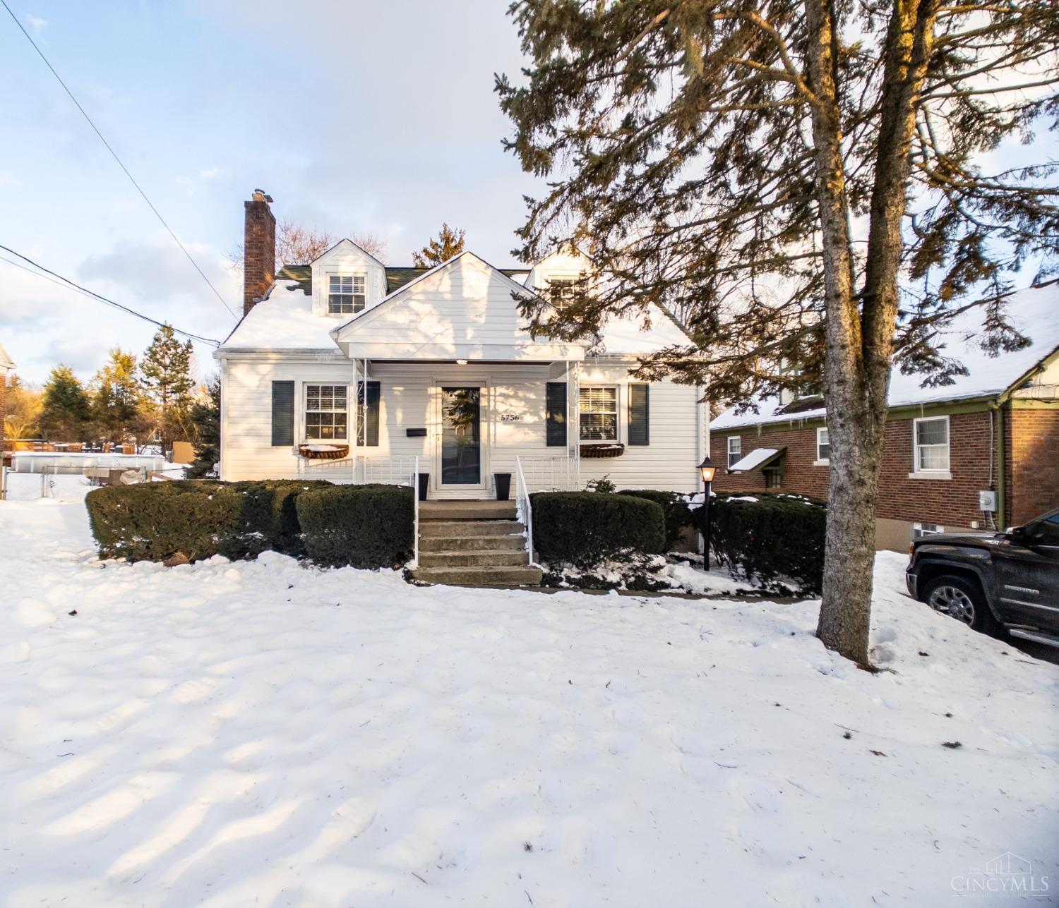 5756 Haubner Road Cincinnati, OH 45247 - Photo 2 of 32 Gallery Image 2