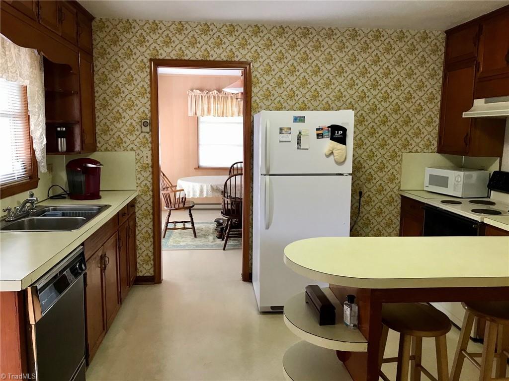 6067 Austin Traphill Road Elkin, NC 28621 - Photo 12 of 37 Gallery Image 12