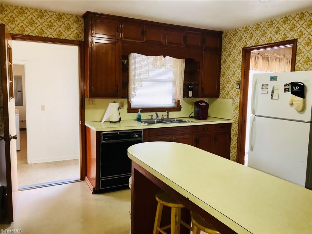 6067 Austin Traphill Road Elkin, NC 28621 - Photo 14 of 37 Gallery Image 14