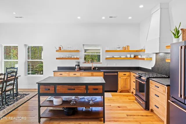 $1,295,000 | 139 Stakely Road, Madisonville, TN 37354