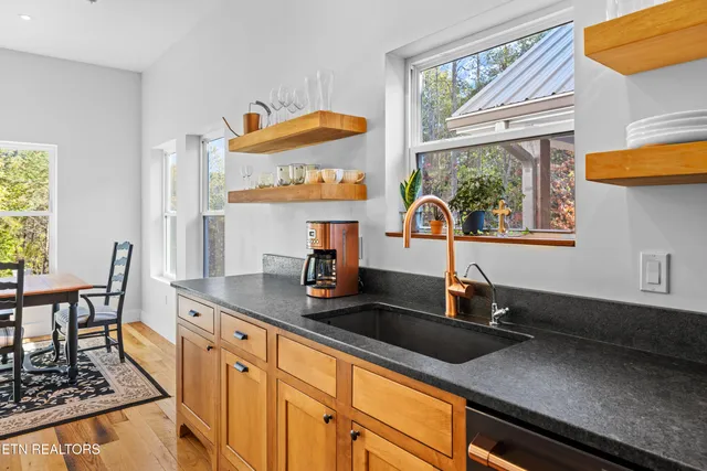 $1,295,000 | 139 Stakely Road, Madisonville, TN 37354