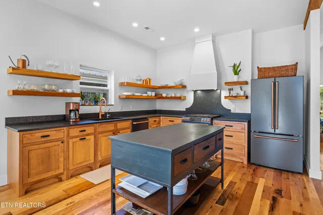 $1,295,000 | 139 Stakely Road, Madisonville, TN 37354