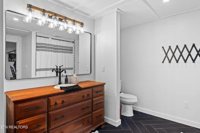 $1,295,000 | 139 Stakely Road, Madisonville, TN 37354