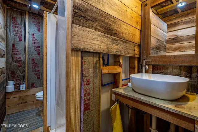 $1,295,000 | 139 Stakely Road, Madisonville, TN 37354