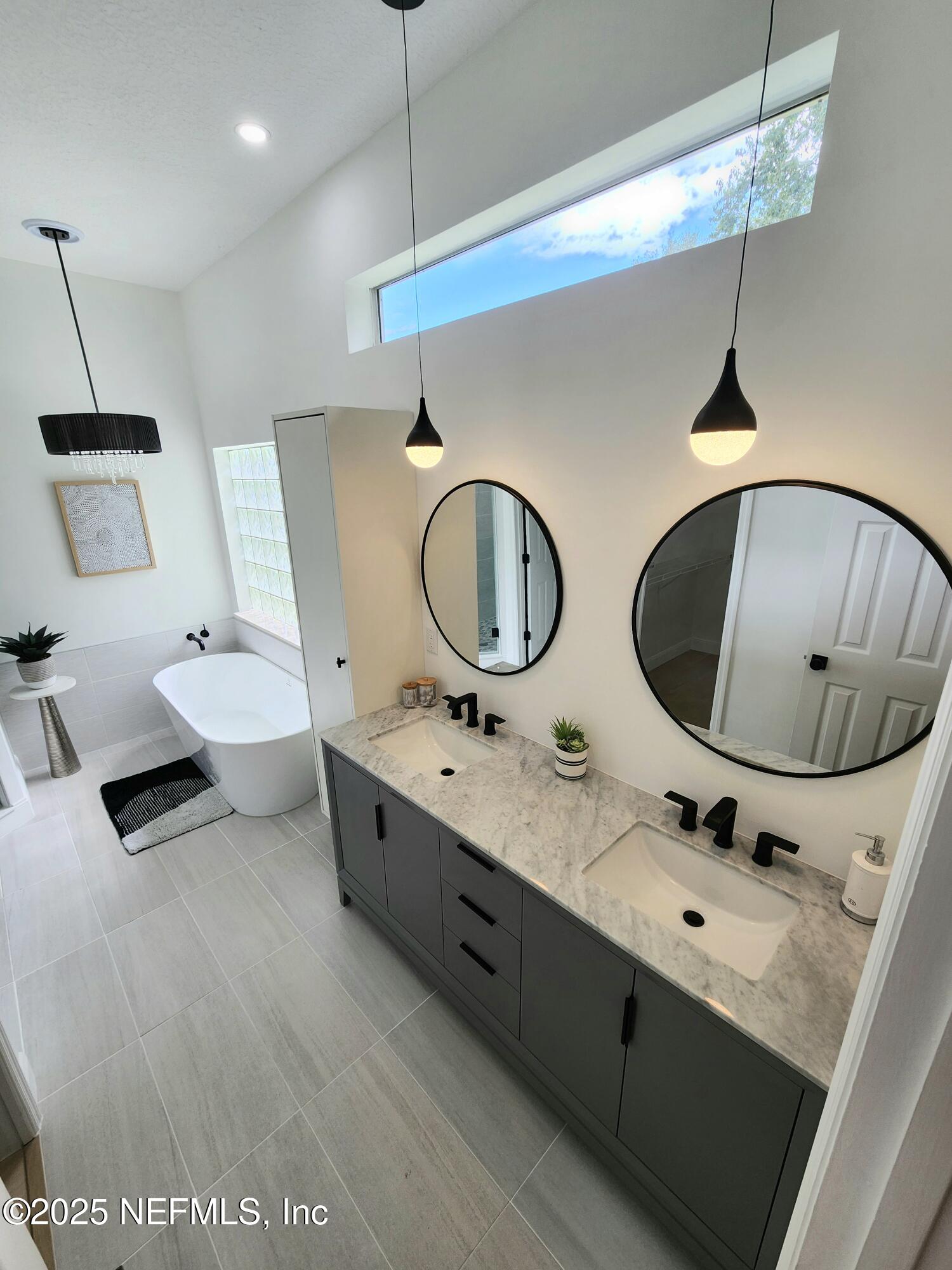 653 Box Branch Circle St. Johns, FL 32259 - Photo 9 of 48 20240901_150941