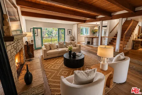 $3,195,000 | 1030 North Kenter Avenue, Los Angeles, CA 90049