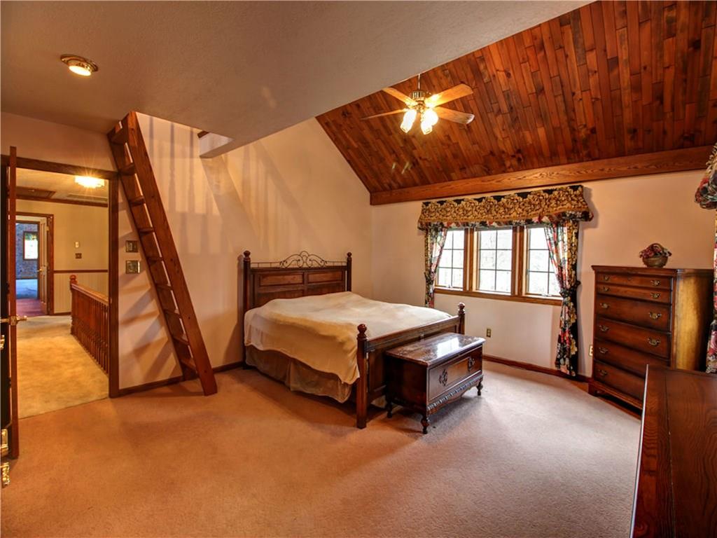 185 Thompson Road Beaver Falls, PA 15010 - Photo 17 of 25 Gallery Image 17